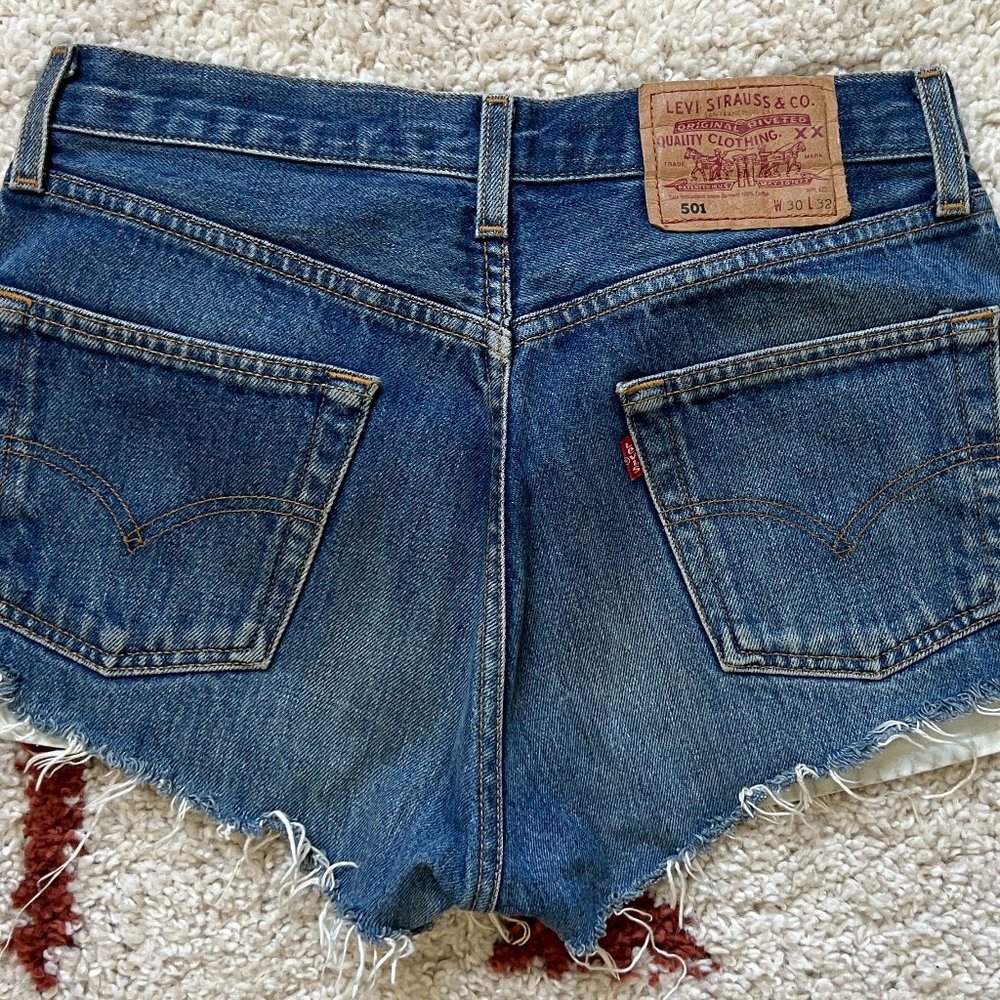 Levi 501 Cut-Off Denim Shorts -- size 30 waist